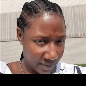 Meet your Posher, Delicia